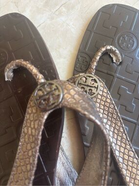Tory Burch Metallic Bronze Logo Thong Sandals with Textured Straps